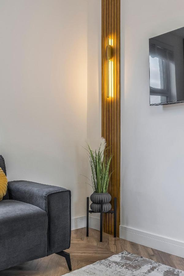 Parkside 2 Bedroom House Near Dunfermline & Edinburgh Exterior foto