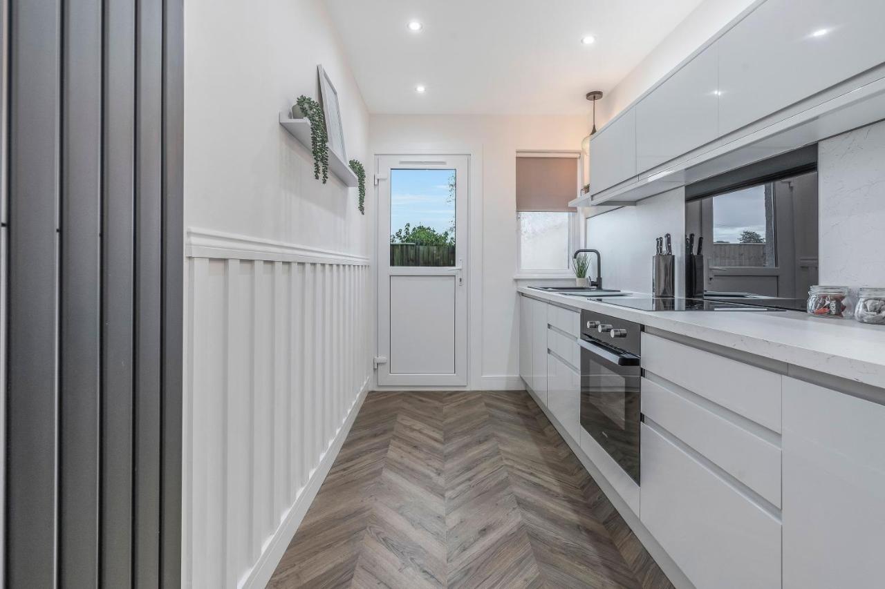 Parkside 2 Bedroom House Near Dunfermline & Edinburgh Exterior foto